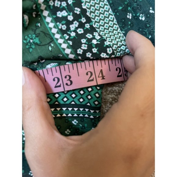 Woman Within Collared Green Floral Holiday Christmas Shirt Size 18/20 Large - Picture 4 of 5